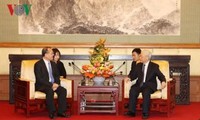 Líder partidista recibe a dirigentes de dos empresas chinas activas en Vietnam 