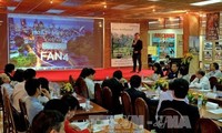 Conectan expertos de fuera y dentro de Vietnam por renovación y emprendimiento nacional