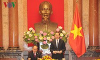 Fortalecen cooperación oficina presidencial y Frente de la Patria de Vietnam