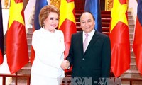 Primer ministro vietnamita recibe a la titular del Senado ruso