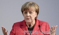 Angela Merkel pide calma tras la acusación de "prácticas nazis" del presidente turco 