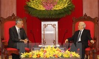 Dirigentes vietnamitas se reúnen con el primer ministro singapurense