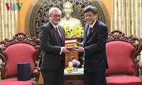 Agencia francesa de noticias AFP fomenta cooperación con la Voz de Vietnam