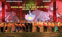 Inauguran II Festival del arte tradicional “Don ca tai tu” en provincia survietnamita
