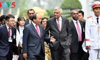 Premier esrilanqués inicia visita a Vietnam para promover relaciones bilaterales