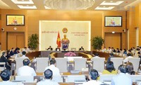 Parlamentarios vietnamitas abogan por proteger derechos de trabajadores