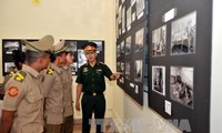 Celebran en Cuba exposición fotográfica en saludo a la reunificación de Vietnam 