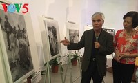 Exreportero de AP dona la foto “La niña del napalm” al Museo de la Mujer de Vietnam