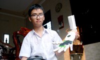 Brazo robótico, un invento de alto valor humanitario del estudiante Pham Huy
