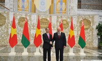 Refuerzan Vietnam y Bielorrusia relaciones económicas y comerciales bilaterales