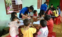 Jóvenes vietnamitas y su respuesta entusiasta a los trabajos voluntarios 