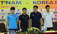 Futbolistas Sub 22 de Vietnam compiten con estrellas surcoreanas 