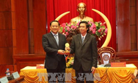 Viceprimer ministro de Laos continúa su gira por el Sur de Vietnam