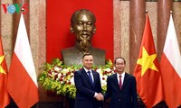  Resaltan los logros alcanzados en la actual visita del presidente polaco a Vietnam