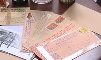 Cartas escritas a mano durante cien años, en una exposición en Hanói
