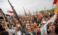 Irán y Movimiento Ansarullah tratan situación política y humanitaria en Yemen
