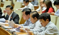 Parlamento vietnamita continúa con debates sobre los reajustes de la Ley contra la Corrupción