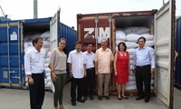 Vietnam realiza entrega oficial de una donación de 5.000 toneladas de arroz a Cuba