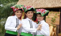 La variada belleza de los trajes típicos de las minorías étnicas 