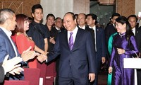 Premier vietnamita se reúne con connacionales en Austria