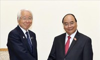Premier vietnamita recibe al gobernador de prefectura japonesa de Hyodo