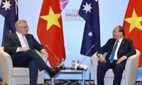 Primer ministro vietnamita se reúne con líderes mundiales en Singapur