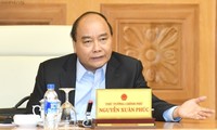 Premier vietnamita orienta completar resolución gubernamental sobre desarrollo socioeconómico