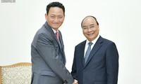 Premier vietnamita se reúne con embajador surcoreano