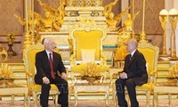 Máximo dirigente de Vietnam se reúne con rey de Camboya