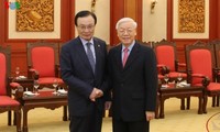 Presidente vietnamita se reúne con político surcoreano