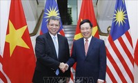 Cancilleres de Vietnam y Malasia conversan sobre relaciones bilaterales