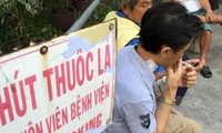 Comité del Parlamento vietnamita debate sobre la lucha contra el tabaquismo