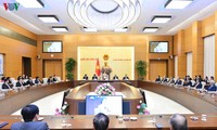 Presidenta del Parlamento vietnamita aplaude contribuciones de intelectuales destacados del país