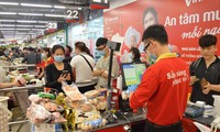 Garantizan bienes esenciales al pueblo vietnamita en medio del brote epidémico