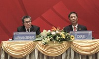 Empeñado Vietnam en coordinar los esfuerzos por contener epidemia y recuperar la economía de la Asean