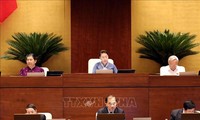Parlamento vietnamita somete a debate situación socioeconómica y presupuestaria