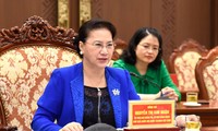 Líder parlamentaria trabaja con dirigentes clave de Hanói