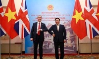 Vietnam y Reino Unido acuerdan fortalecer la cooperación multifacética