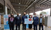 Argentina entrega donación de vacunas AstraZeneca a Vietnam