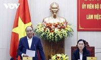 Urgen a la provincia de Quang Ngai a centrarse en los pilares de economía, sociedad y medio ambiente