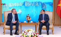 Primer ministro vietnamita recibe a dirigente de Kazajstán