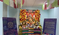 Altar mexicano del Día de Muertos instalado en Hanói 
