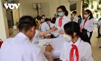Número de contagios diarios del covid-19 en Vietnam se reduce 