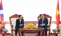 Primer ministro vietnamita se reúne con su homólogo de Laos