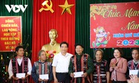 Localidades vietnamitas llevan su apoyo a personas necesitadas en vísperas del festejo tradicional