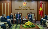 Dirigente vietnamita se reúne con líder de la Asociación Evangélica Billy Graham