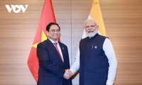 Primer ministro vietnamita dialoga con líderes de Canadá, India y las Comoras