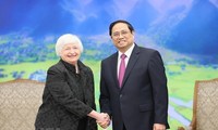 Primer ministro vietnamita dialoga con Janet Yellen