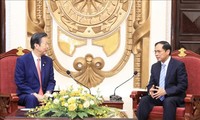 Canciller vietnamita se reúne con líder del Partido Komeito de Japón