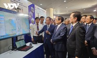 Dirigente vietnamita insiste en la importancia de impulsar el desarrollo de ciencia y tecnología